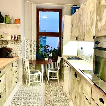 Szentkiralyi Art Studio *